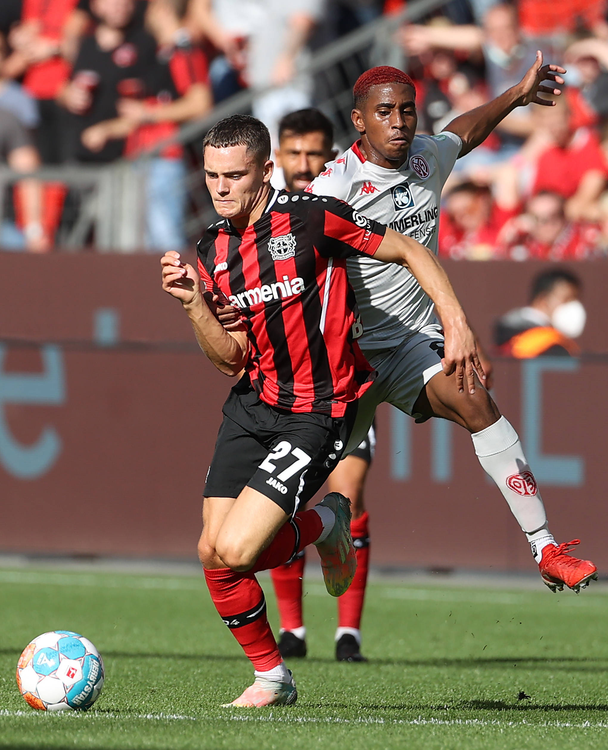 踢的位置依 踢的位置依